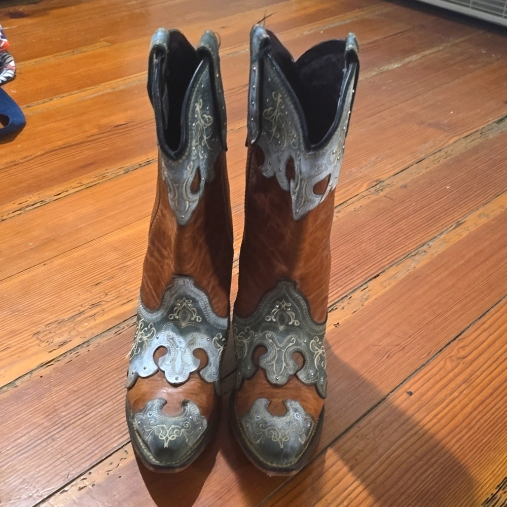 Cowboy boots